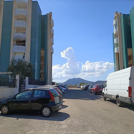 Appartamento Via Riccardo Lombardi 29 オルビア エクステリア 写真